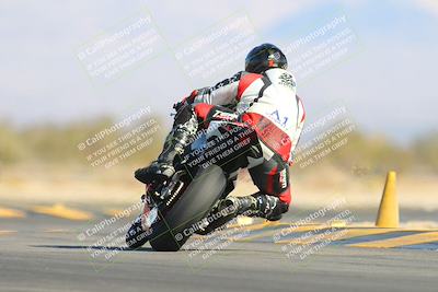 media/Jan-10-2025-CVMA Friday Practice (Fri) [[489e0da257]]/Group 4 and Trackday/Session 4 (Turn 16)/